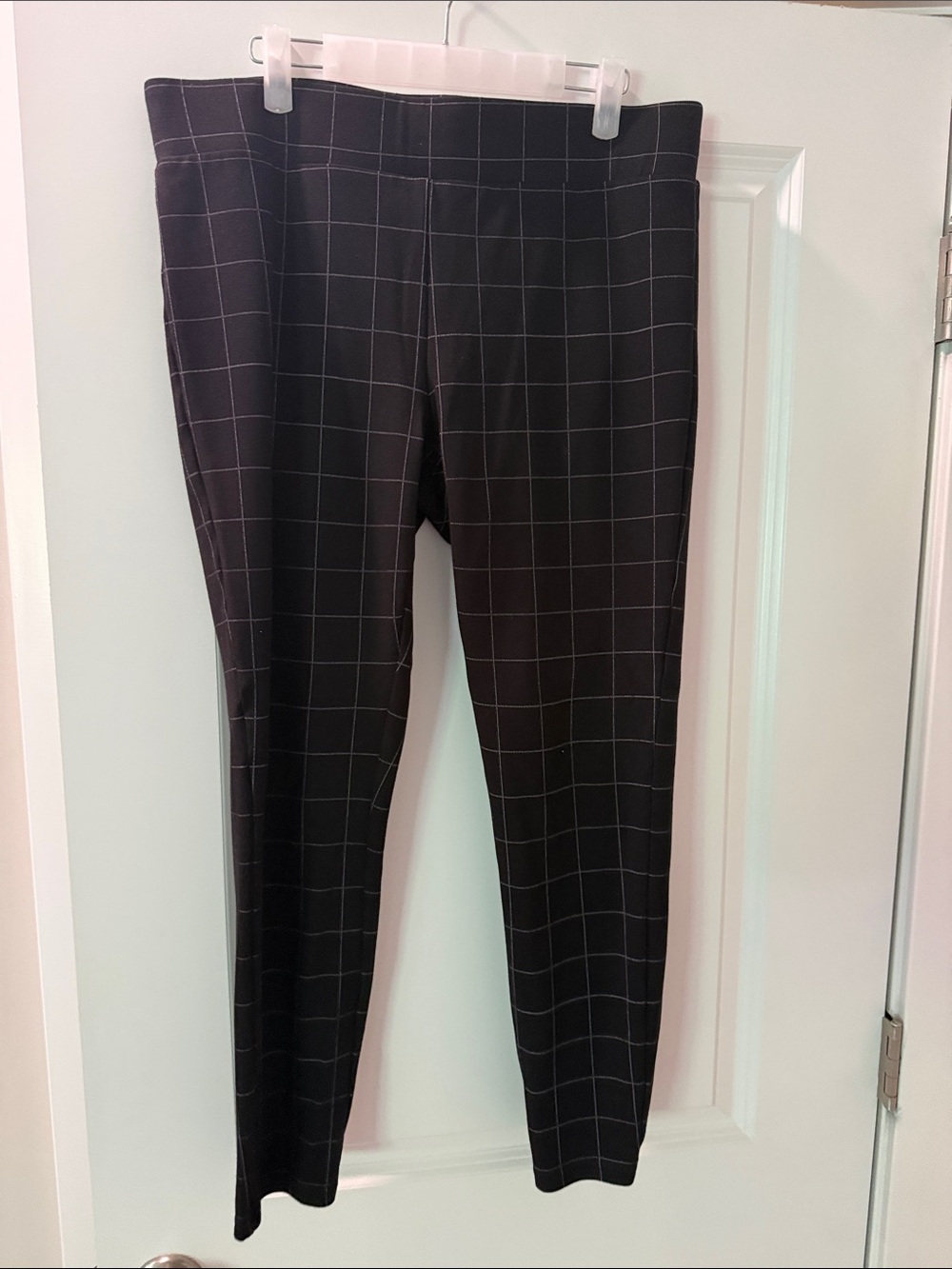 Ann Taylor Factory Black Paneled Ponte Leggings with White Grid